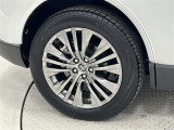 タイヤサイズは225/55R19!純正アルミホイール!残り溝は5ミリ程度です!