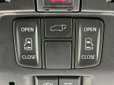 【両側パワースライドドア】スマートキーや運転席のスイッチで後席両側スライドドアの開閉が可能♪電動だから力を入れてドアを開ける必要が無く、小さなお子様でも簡単に開け閉めでき快適です♪