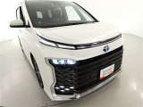 【LEDヘッドランプ】・・・消費電力の少ないLEDヘッドランプ。点灯してすぐに最大光量を発揮するのでトンネルなど周囲が急に暗くなった場合でも安心。