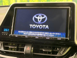 【純正9型ナビ】人気の純正ナビを装備しております。ナビの使いやすさはもちろん、オーディオ機能も充実!キャンプや旅行はもちろん、通勤や買い物など普段のドライブも楽しくなるはず♪