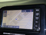 ナビゲーション付です。 ナビがあると便利、ラクラク何処でもいけます。 ナビが有るのと無いのとでは大きな違いですね。