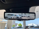 【デジタルインナーミラー】後席の大きな荷物や同乗者で後方が確認しづらい時でも安心!カメラが撮影した車両後方の映像をルームミラー内に表示。クリアな視界で状況の確認が可能です!