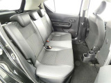 ゆとりある広々とした車内空間は、ドライブを始め買い物やレジャーなど、幅広く活躍します。一人でもみんなとでもお出かけを楽しみましょう!