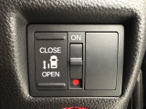 ■左側電動スライドドア■運転席脇のスイッチを押すだけで、両側それぞれのドアを開閉することが出来ます!お子様の送迎時などに便利ですね♪