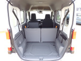 ◆定員乗車時のカーゴルームです。普段のお買い物の荷物やたくさんの収納が可能です。