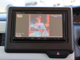Strada メモリーナビ/フルセグTV・Bluetooth接続可