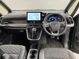 弊社の商品車両は横浜本牧にあります本部で隅々までチェックを行い、トヨタの厳しい商品基準をクリアした厳選した車両を展示しています。