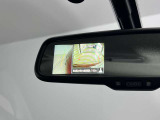 バックミラーにサイドカメラの表示も可能です!