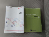 取扱説明書と保証書がございます!