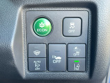 運転席右側に衝突軽減ブレーキ【CMBS】のスイッチや路外逸脱抑制システムのスイッチ等がついています。