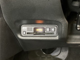 ハンドルの左下にETCがついています。高速道路の料金所の通過も楽々です。 カードの取り出しもしやすい場所についています。