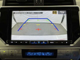 バックモニターで、後方を確認しながら安心して駐車することができます。運転初心者も熟練者も必須の機能ですよ!