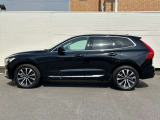 北欧流のラグジュアリーを体現したXC60。伝統的なスカンジナビアン・デザインを継承しながら、躍動感にあふれ優雅な雰囲気を身にまとう、新しい潮流を具現化したスタイリングです。