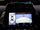 パノラミックビューモニター付きです。車両を上から見たような映像をディスプレイオーディオ画面に表示。運転席からの目視だけでは見にくい、車両周辺の状況をリアルタイムでしっかり確認できます。