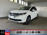 日産「ノート」明るい運転席回りで見渡しが良いです。
