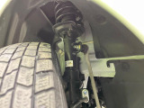 お車を安心してお乗りいただく為には、足回りの定期点検が欠かせません。サービスサポート(有償保証)では無料点検もご提供しており、安心のカーライフをお過ごしいただけるサポート体制が整っています。