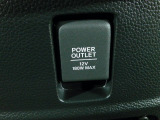12V電源ソケットを設置しております。周辺機器の充電にご利用頂けます。