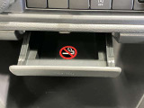 カードや小物が入れれる収納スペース