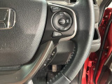 クルーズコントロールを装備しています。高速道路などで一定の速度で走ってくれるので運転が楽ですよ!速度を設定できますので、スピードの出しすぎにも注意できます。