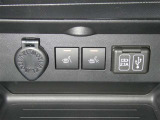 【シートヒーター搭載】シートを温めてくれる暖房機器です!長時間座っていると負担が掛かりやすい背中や腰、または冬場の寒い日に冷えやすい脚部に快適なぬくもりを♪