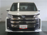 沢山乗れるのがこの車の魅力!2台で移動しないと・・・なんて時もこの車なら1台で!大活躍です♪