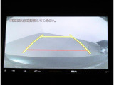 バックカメラにはガイドラインがついていて視覚的に駐車をサポートしてくれます!!