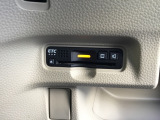 ETC車載器付。ETCが使用可能な道路通行料はキャッシュレスでスマートに走行できます。再セットアップして納車致します。