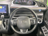 【ステアリングスイッチ】運転中、前方から目線をそらすことなく、オーディオ等の操作が可能な便利機能!安心&快適なドライブを演出してくれます♪