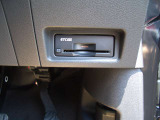 ETCは運転席の下側に装備されています