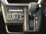 温度を設定すれば、自動で車内の温度管理をしてくれる優れものです♪ATミッションで運転楽々