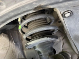 お車を安心してお乗りいただく為には、足回りの定期点検が欠かせません。サービスサポート(有償保証)では無料点検もご提供しており、安心のカーライフをお過ごしいただけるサポート体制が整っています。