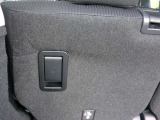 荷台から後部座席を動かす事ができるので便利!!