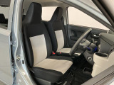 【運転席・助手席】内装ルームクリーニング済みです。しっかり綺麗にしていますので、是非、お確かめください。車に自信があるからこそ、是非一度ご来店頂き内外装も見てもらえると幸いです。