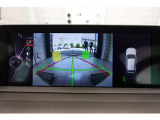 クルマの頭脳ともいえる、管理システム、iDrive。ナビだけではなく、オーディオ操作や車両情報の表示などをコントロールできます。便利さと安全性の向上にも繋がっています。