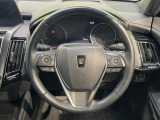 【純正革巻きステアリング】上質な革を使用することで、手にしっかり馴染みとても運転しやすいハンドルです♪
