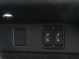 【ステアリングスイッチ】ハンドルを握ったままで各種装備の設定・オーディオの操作が可能。この快適さ、やめられません!