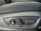 パワーシート搭載。微妙な調整が手軽にでき、ピッタリのポジションで運転することが可能です。