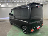 荷室は広々で、両側スライドドアだから積み下ろしもスムーズ。仕事用にも、家族のレジャーにも、どっちでも使えますね