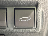 【パワーバックドア】スマートキーや運転席のボタンを押すだけでリアゲートが自動で開閉します!荷物を持っている時や、高い位置にあるバックドアを閉める際に便利な機能です♪