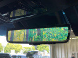 【デジタルインナーミラー】後席の大きな荷物や同乗者で後方が確認しづらい時でも安心!カメラが撮影した車両後方の映像をルームミラー内に表示。クリアな視界で状況の確認が可能です!