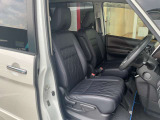 運転席もゆったりとお座り頂けます。