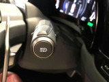 オートライト機能によりON/OFFはもちろん、ハイビーム/ロービームの切り替えもサポートします