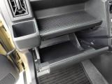 愛知ダイハツのお店では、ダイハツ車を知り尽くしたプロフェッショナルなサービススタッフが、専用の診断機器を使って各システムを点検しております。