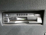 高速道路を賢く使うETC2.0装備です。高速道路とクルマが情報を連携して渋滞の迂回ルートや災害時の適切な誘導をしてくれたりします。