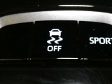 トラクションコントロールとは、すべりやすい路面での発進時や加速時にタイヤの空転を抑え、駆動力確保に貢献する機能です。詳細は販売店スタッフまでおたずねください。