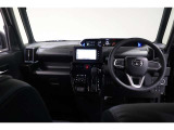 必要な装備を使いやすい位置に配置した機能的な運転席まわり。操作感や車両感覚など、ぜひ運転席に座って確かめてください。