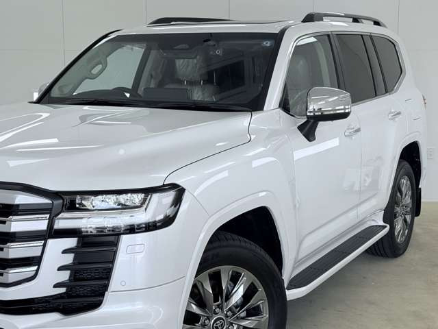 トヨタ ランドクルーザー300 3.5 ZX 4WD モデリスタエアロ 後席