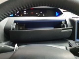 運転席小物入れ