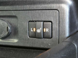 運転席と助手席には寒い時にうれしいシートヒーターが装備されてます。