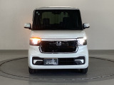 LEDヘッドライトを装備しています。LEDヘッドライトはとても明るく、雨の日や夜間走行も安全・安心です。